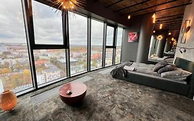 Hanza Tower Apartment - 22 Floor, Swimming Pool & Spa